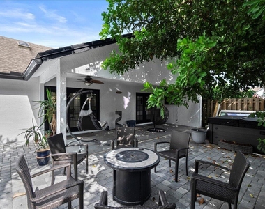 1560 Yachtman Place - Photo Thumbnail 23