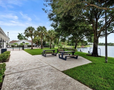 1560 Yachtman Place - Photo Thumbnail 28