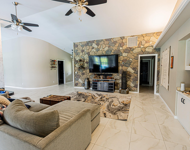 1282 Sw Bent Pine Cove - Photo Thumbnail 3