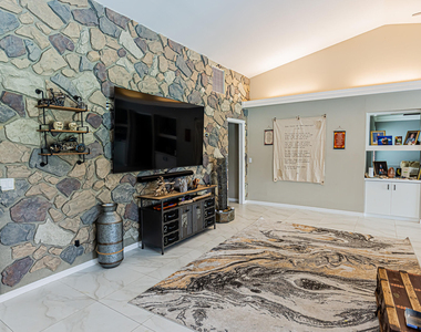 1282 Sw Bent Pine Cove - Photo Thumbnail 2
