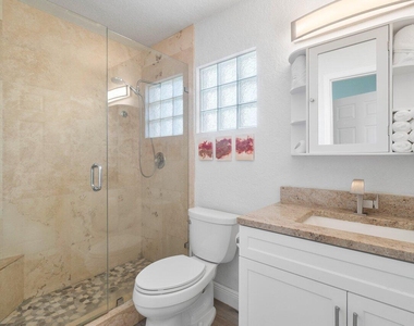 6085 Robinson Street - Photo Thumbnail 19