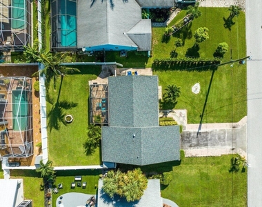 6085 Robinson Street - Photo Thumbnail 26