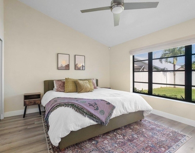 6085 Robinson Street - Photo Thumbnail 20