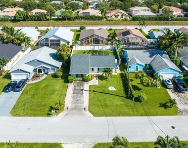 6085 Robinson Street - Photo Thumbnail 24