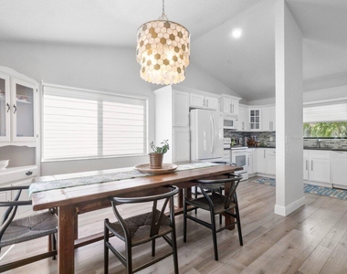 6085 Robinson Street - Photo Thumbnail 14