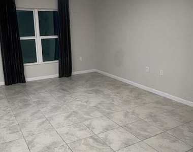 345 Clementine Road - Photo Thumbnail 7