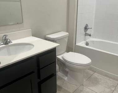345 Clementine Road - Photo Thumbnail 6