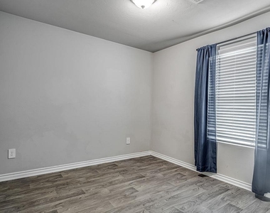 4405 Montage Boulevard - Photo Thumbnail 30