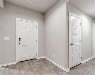 4405 Montage Boulevard - Photo Thumbnail 5
