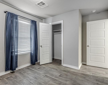 4405 Montage Boulevard - Photo Thumbnail 31