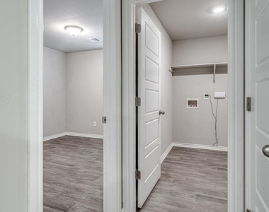 4405 Montage Boulevard - Photo Thumbnail 33