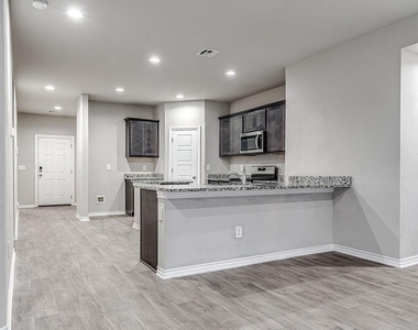 4405 Montage Boulevard - Photo Thumbnail 12