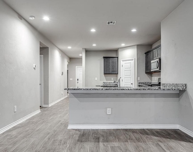 4405 Montage Boulevard - Photo Thumbnail 11