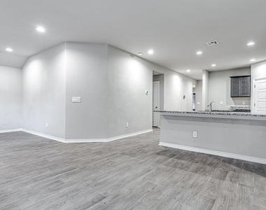 4405 Montage Boulevard - Photo Thumbnail 13