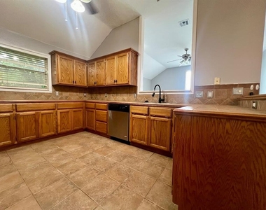 4813 Se 87th Terrace - Photo Thumbnail 3