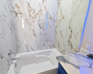 221 N Geary Avenue - Photo Thumbnail 15