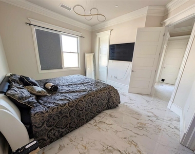 221 N Geary Avenue - Photo Thumbnail 12