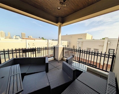 221 N Geary Avenue - Photo Thumbnail 18