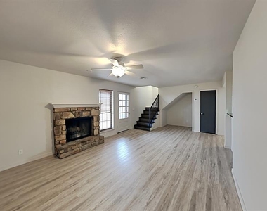 14419 N Pennsylvania Avenue - Photo Thumbnail 2