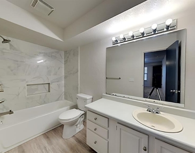 14419 N Pennsylvania Avenue - Photo Thumbnail 14
