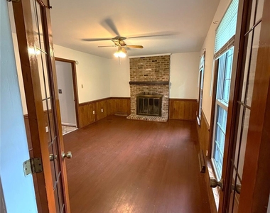 5016 Vescova Court - Photo Thumbnail 2