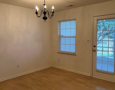 162 Springwood Lane - Photo Thumbnail 5