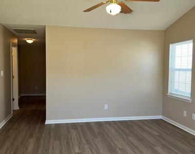 162 Springwood Lane - Photo Thumbnail 1