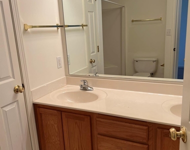 162 Springwood Lane - Photo Thumbnail 8