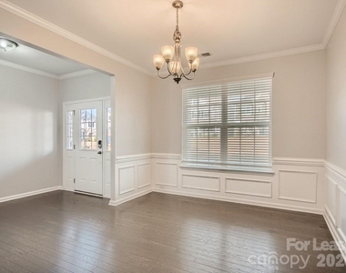 8123 Cornhill Avenue - Photo Thumbnail 6