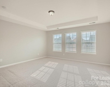 8123 Cornhill Avenue - Photo Thumbnail 15