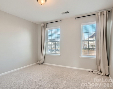 8123 Cornhill Avenue - Photo Thumbnail 20