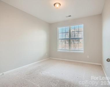 8123 Cornhill Avenue - Photo Thumbnail 12
