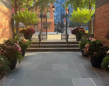 West 13th Street - Photo Thumbnail 13