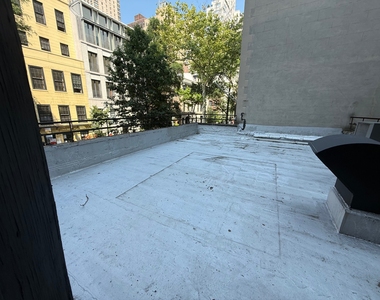 961 Lexington Avenue - Photo Thumbnail 2