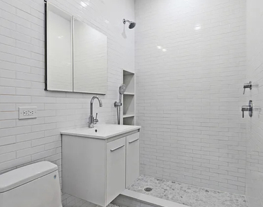 121 Madison Avenue - Photo Thumbnail 5