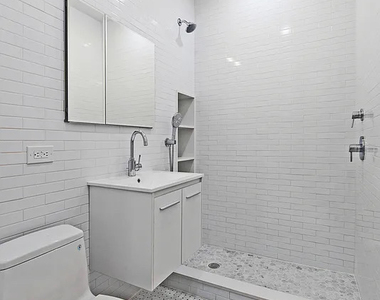 121 Madison Avenue - Photo Thumbnail 4
