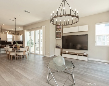 1426 S Urbana - Photo Thumbnail 6
