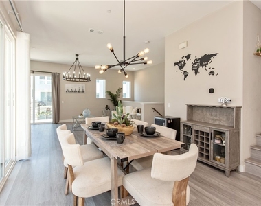 1426 S Urbana - Photo Thumbnail 1