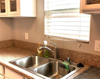 3711 Baldwin - Photo Thumbnail 6
