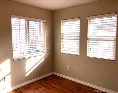 3711 Baldwin - Photo Thumbnail 7