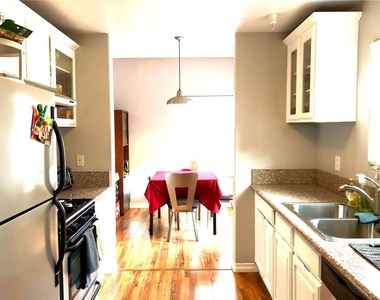 3711 Baldwin - Photo Thumbnail 4