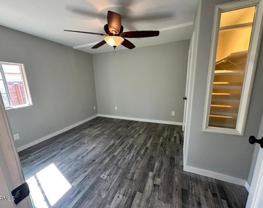 2810 Sherwin Avenue - Photo Thumbnail 7