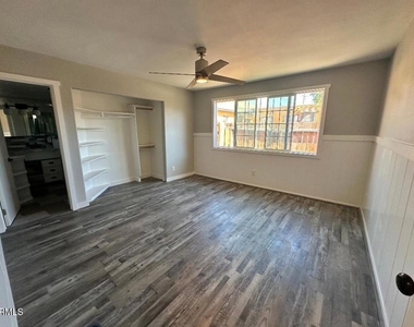 2810 Sherwin Avenue - Photo Thumbnail 3