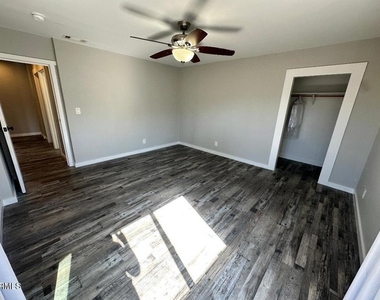 2810 Sherwin Avenue - Photo Thumbnail 5