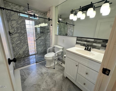 2810 Sherwin Avenue - Photo Thumbnail 4