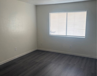 8636 Tamarind - Photo Thumbnail 1