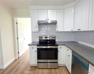1016 Bennington - Photo Thumbnail 4