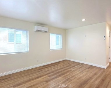 1016 Bennington - Photo Thumbnail 7