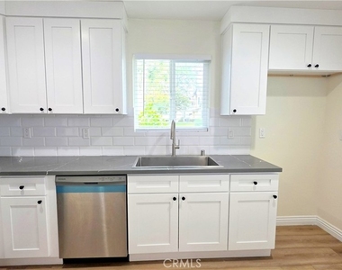 1016 Bennington - Photo Thumbnail 3