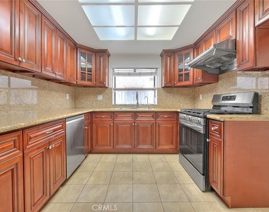 319 N Lincoln Apt A - Photo Thumbnail 37